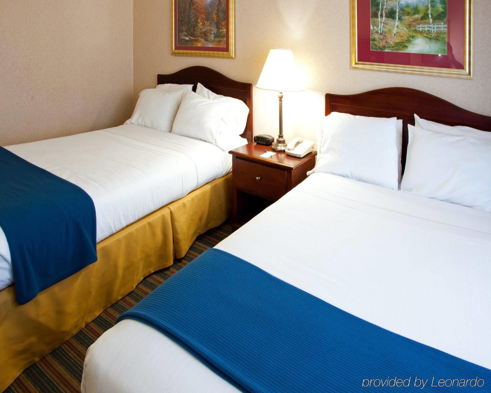 Baymont Inn&Suites Braselton Quarto foto